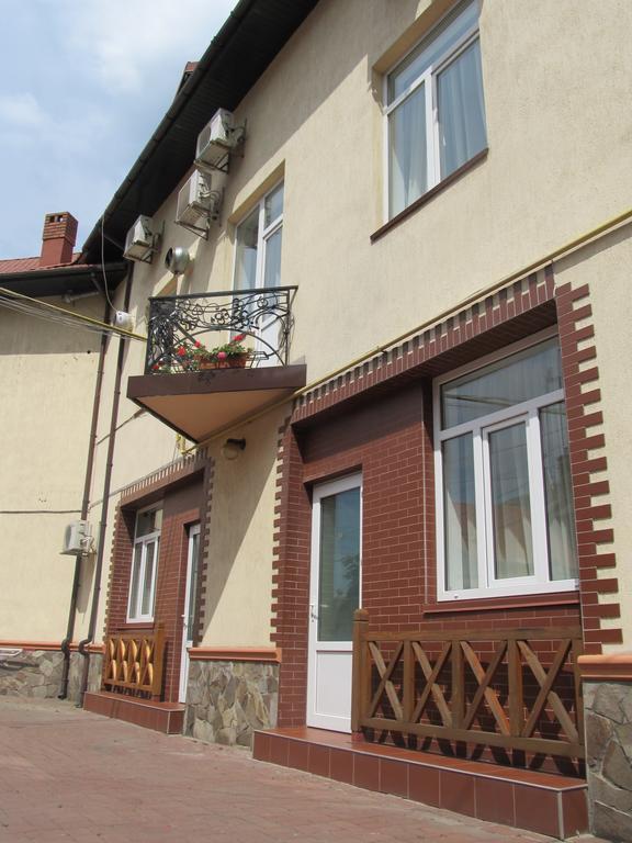 Kaiser Hotel Czerniowce Zewnętrze zdjęcie
