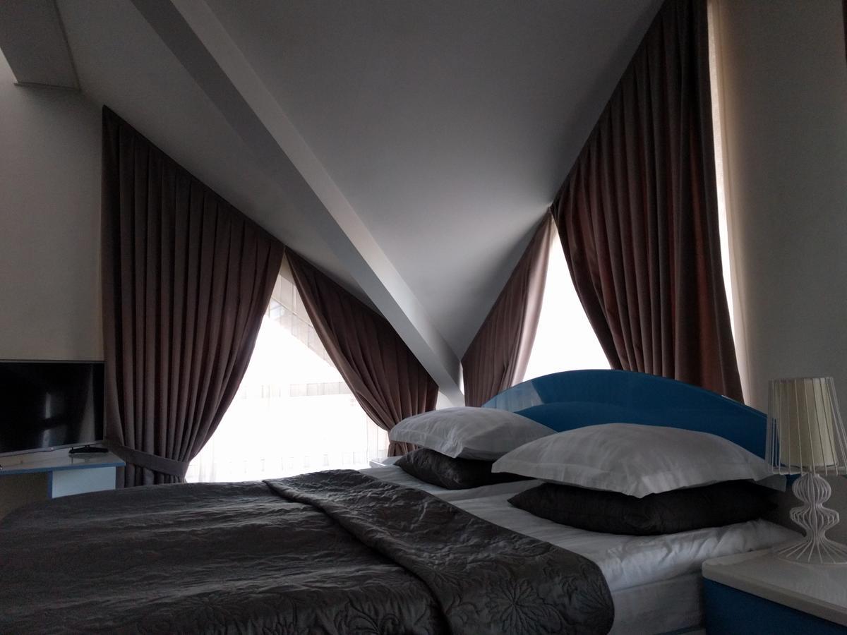 Kaiser Hotel Czerniowce Zewnętrze zdjęcie