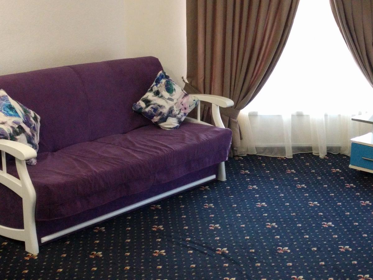 Kaiser Hotel Czerniowce Zewnętrze zdjęcie