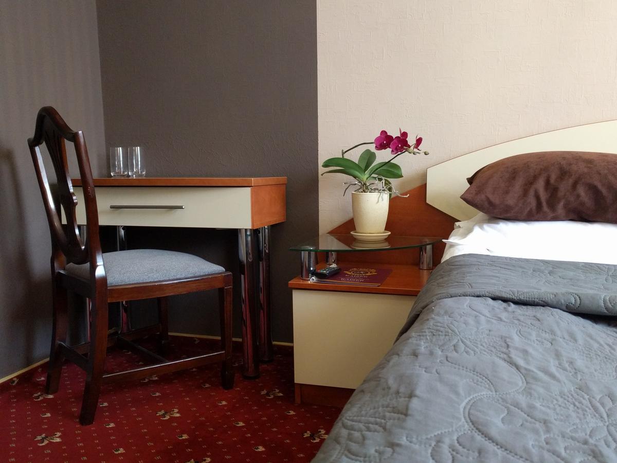Kaiser Hotel Czerniowce Zewnętrze zdjęcie