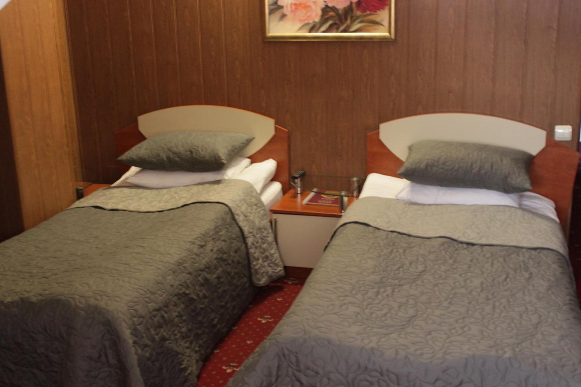 Kaiser Hotel Czerniowce Zewnętrze zdjęcie